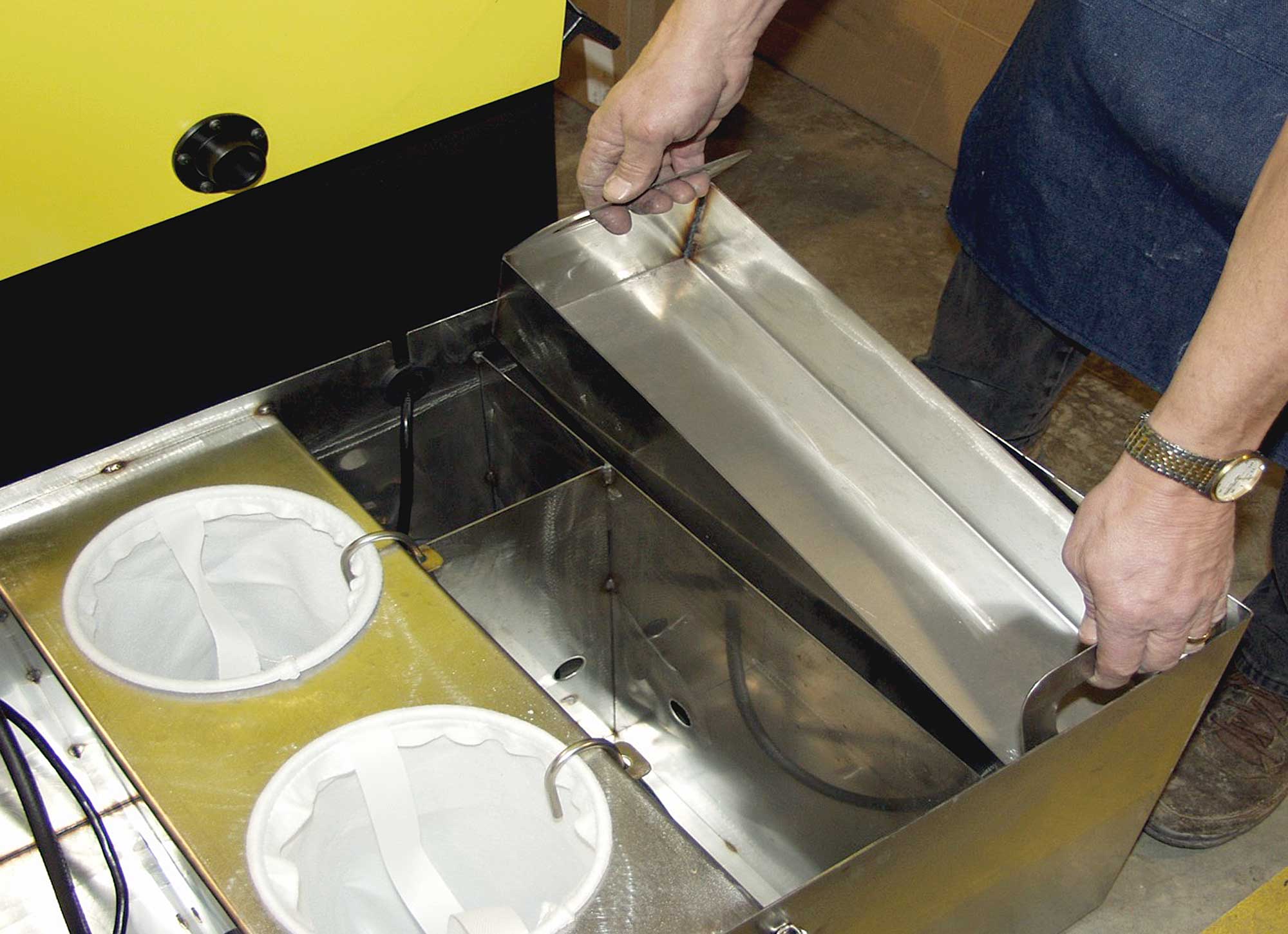 Filter Pak 8000 features removable sledge tray